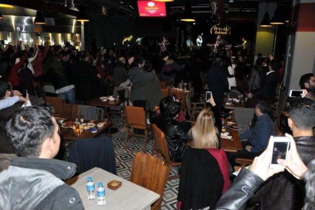 Gaziantep'te Yeni Yıl Coşkusu, Ilk Bebek Ise 'yakup Sergen'