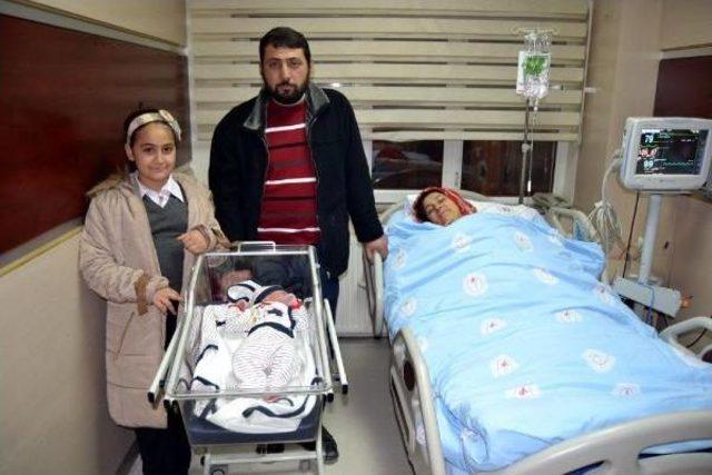 Kayseri’De 2017’Nin Ilk Bebeği Musap 1