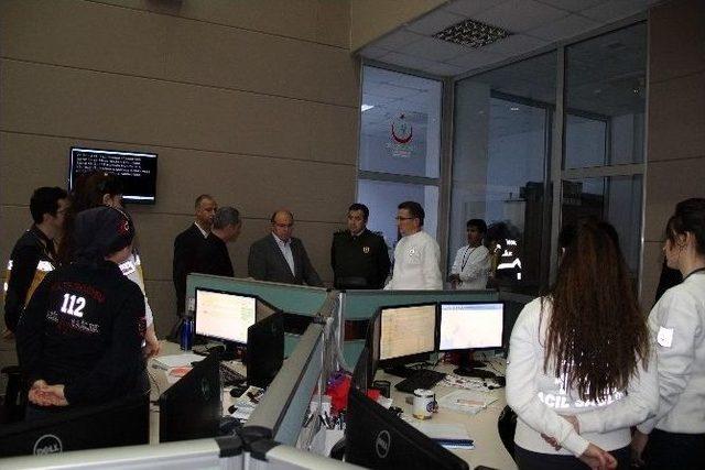 Yeni Yılın İlk &Ccedil;ağrısını Vali Amir &Ccedil;i&ccedil;ek Aldı 1