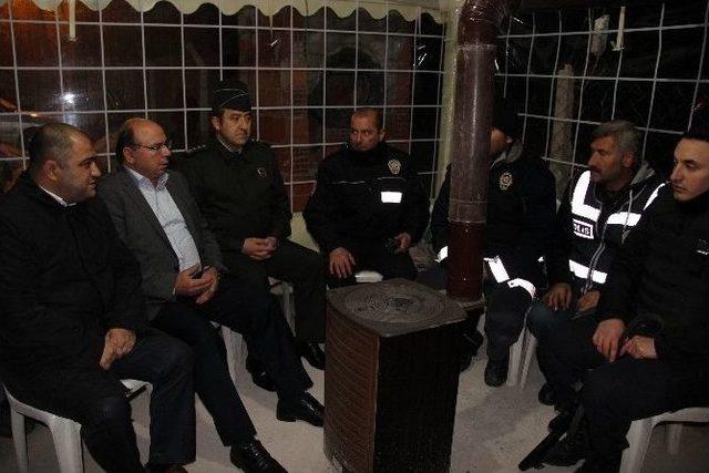 Yeni Yılın İlk &Ccedil;ağrısını Vali Amir &Ccedil;i&ccedil;ek Aldı 2