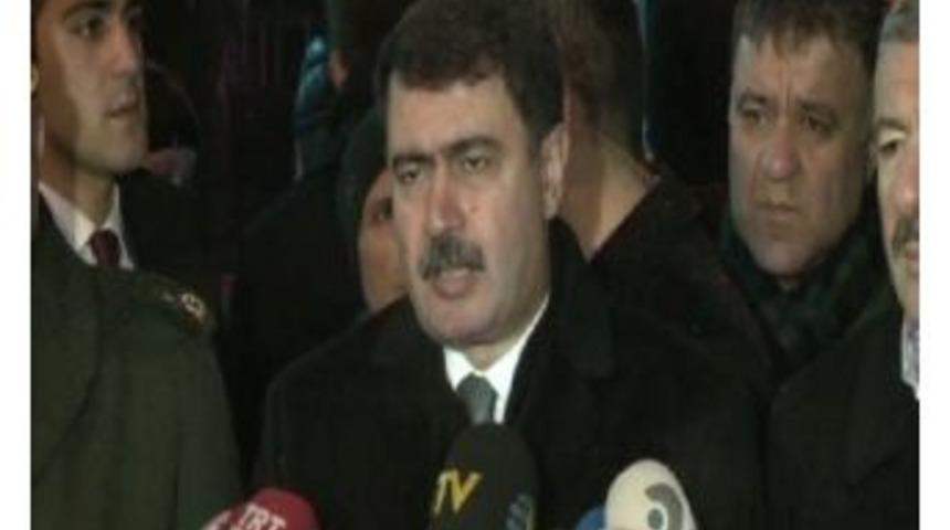 İstanbul Valisi Şahin: En Az 35 Vatandaşımız Hayatını Kaybetmiştir