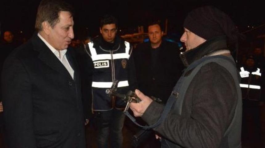 Vali K&uuml;&ccedil;&uuml;k'ten Jandarma Ve Polislere Yeni Yıl Ziyareti