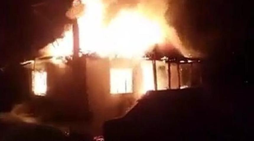 Yalnız Yaşadığı Evde &Ccedil;ıkan Yangında &Ouml;ld&uuml;