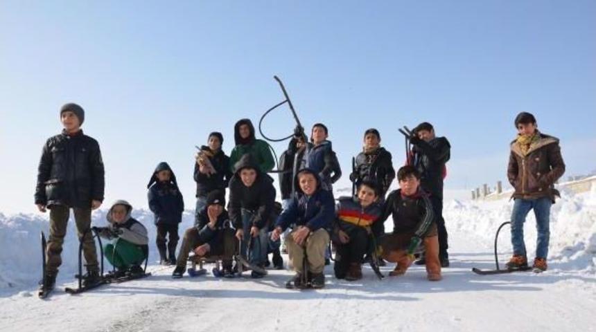 &Ccedil;ocukların Kızak Keyfi