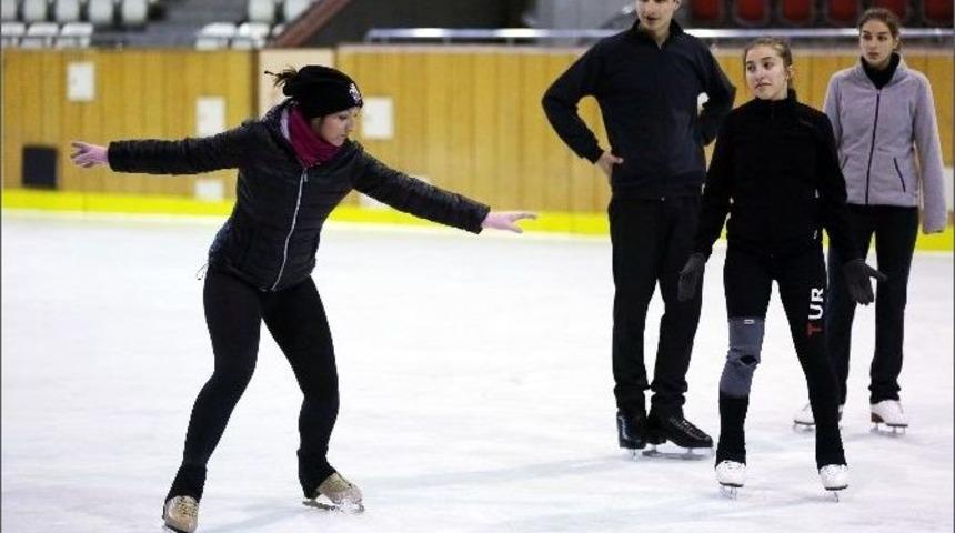 Yenimahalle&rsquo;ye Kiev&rsquo;den Destek