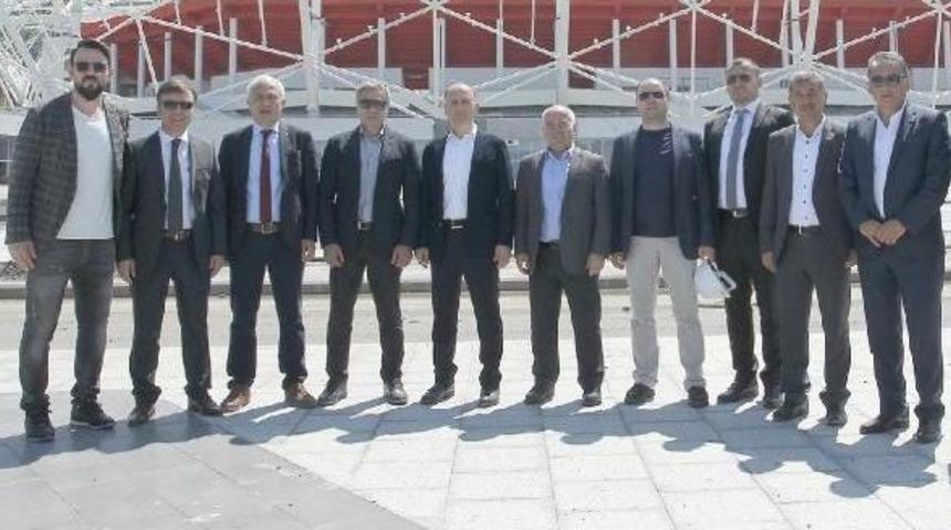 Trabzonspor&rsquo;Da Usta Y&ouml;netiminin Y&uuml;z&uuml; G&uuml;lmedi