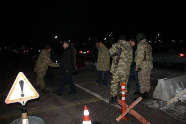 Vali Alpman Yeni Yıla Polis, Asker Ve Korucuları Ziyaret Ederek Girdi