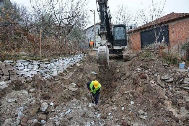 Çalışmaları Soğuk Hava Da Durduramadı