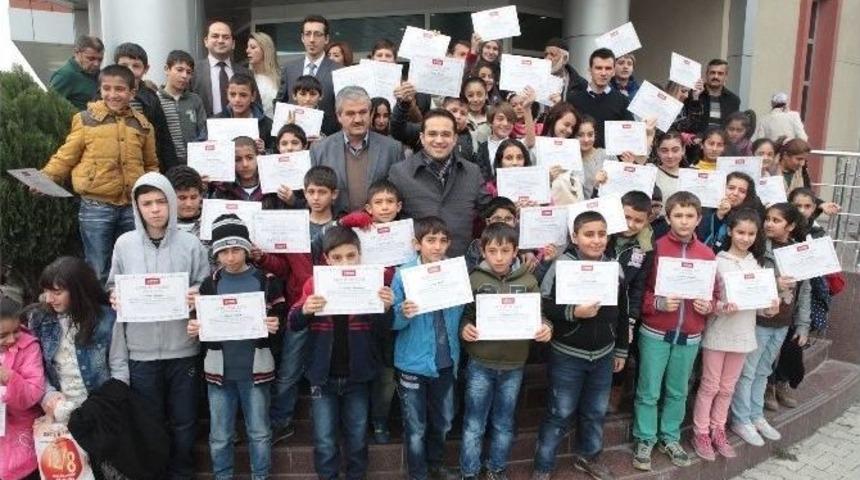 Bornova&rsquo;da &Ccedil;ocuklar Bilimi Deneyerek &Ouml;ğreniyor