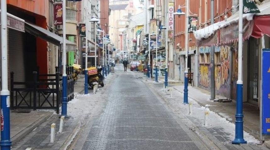 Eskişehir&rsquo;de Yılbaşı Sonrası Sokaklar Boş Kaldı