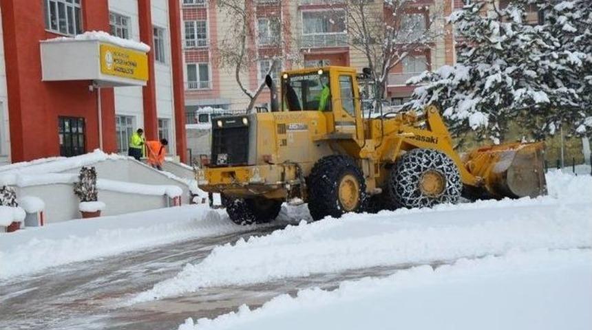 Boz&uuml;y&uuml;k&rsquo;te Okullar Pazartesi G&uuml;n&uuml;ne Hazır