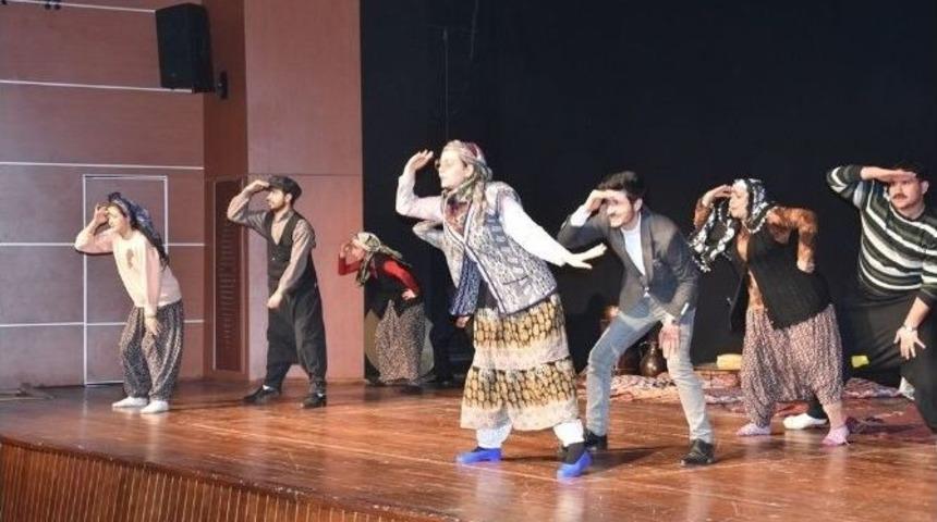 &lsquo;gadan Alam Gaynanam&rsquo; Adlı Oyun Seyirciyle Buluştu