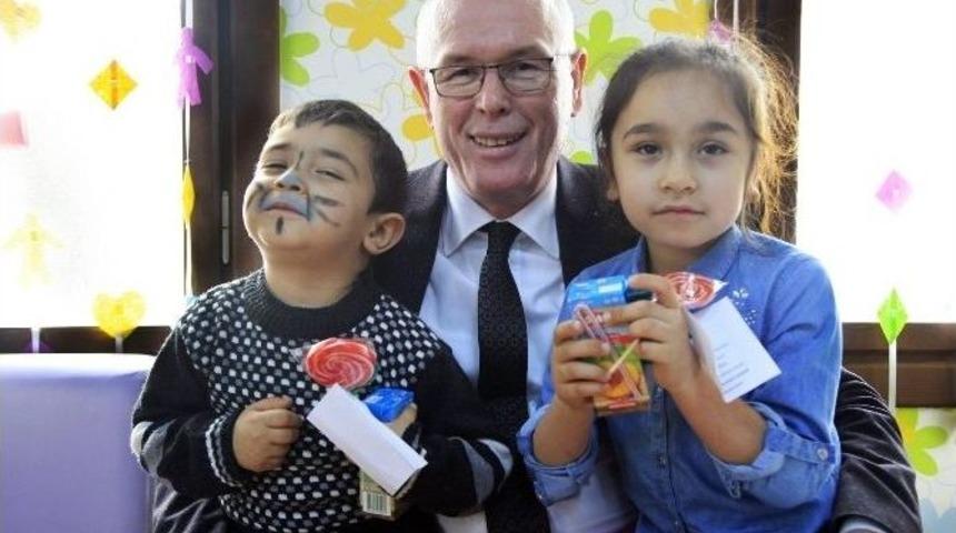 Zeytindalı &Ccedil;ocuk Merkezi&rsquo;nde Yeni Yıl Eğlencesi
