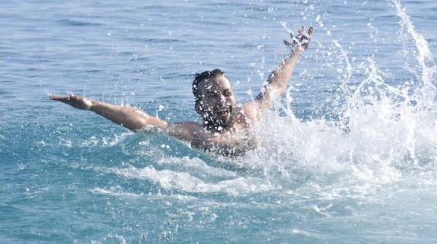 Antalya'da Kış Ortasında Deniz Keyfi
