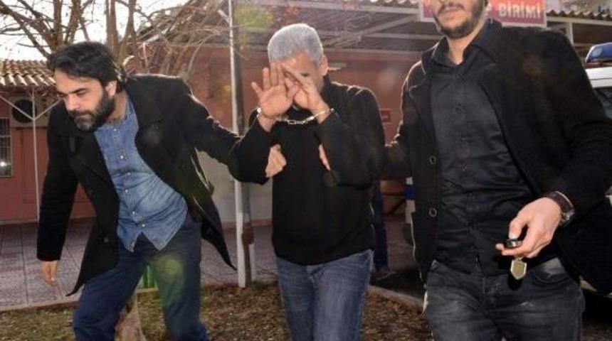 Yeni Yılın Ilk Saatlerinde L&uuml;ks Ara&ccedil; I&ccedil;inde &Ouml;l&uuml; Bulundu (3)