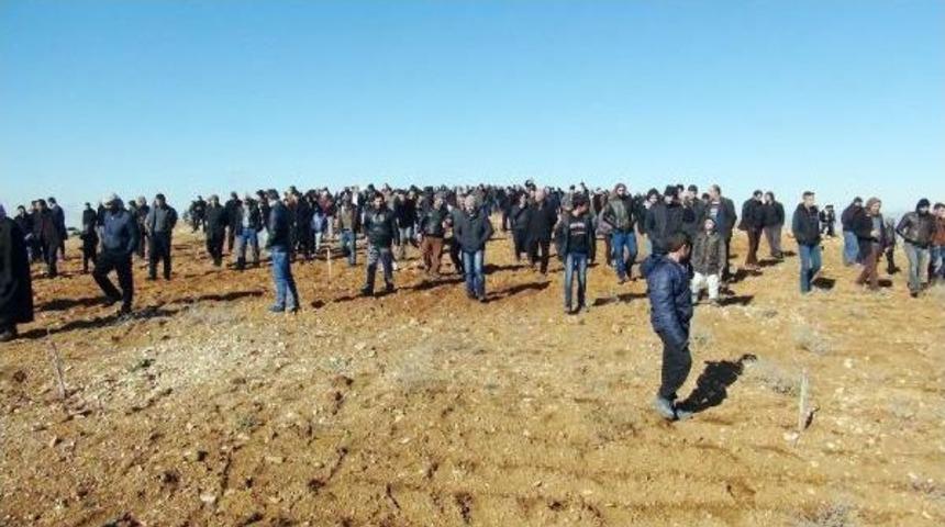 Şanlıurfa&rsquo;Da Mahalle Sakinlerinin Arazi Eylemi