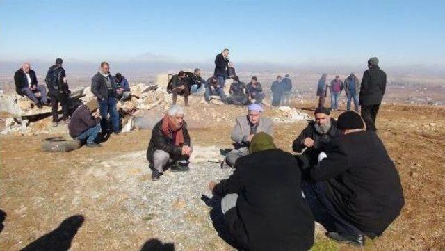 Şanlıurfa’Da Mahalle Sakinlerinin Arazi Eylemi