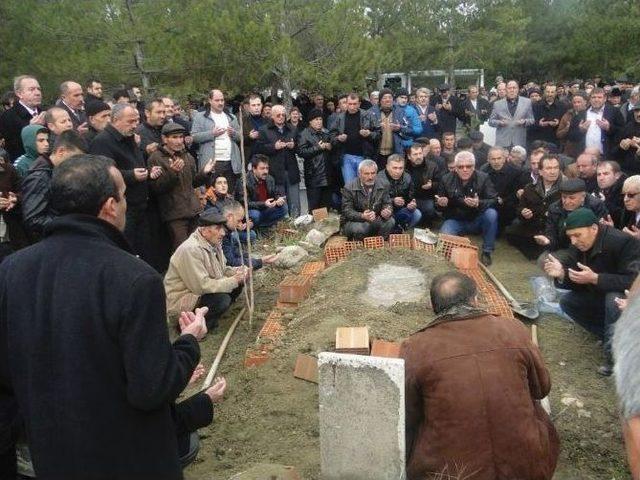 Sungurlu Belediyesi’nin Ücretsiz Cenaze Hizmetleri Takdir Topluyor