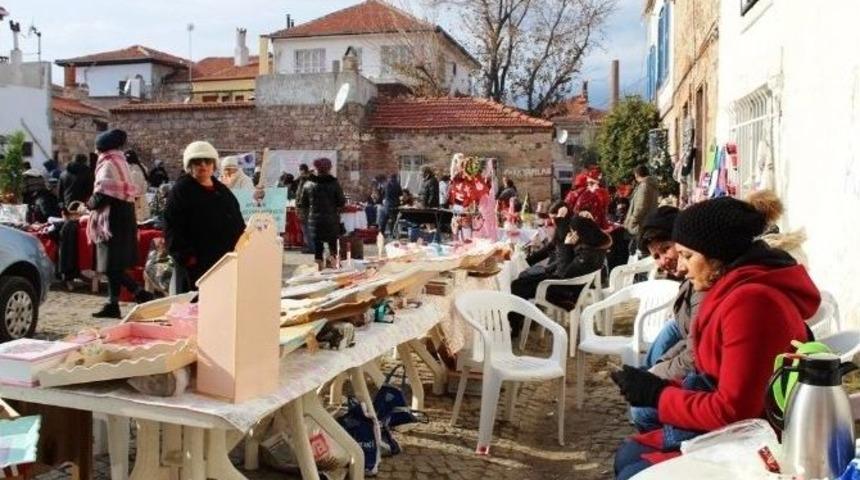 El Emekleri K&ouml;yl&uuml; Pazarında Sergilendi