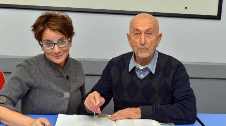 Prof. Fadıloğlu, 84 Yaşında &Ouml;ğrenci Oldu
