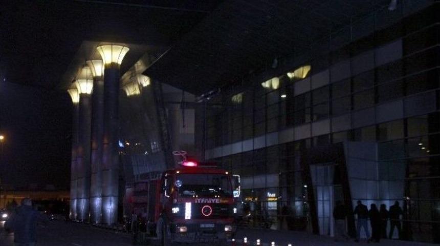 Terminalde Yangın Paniği