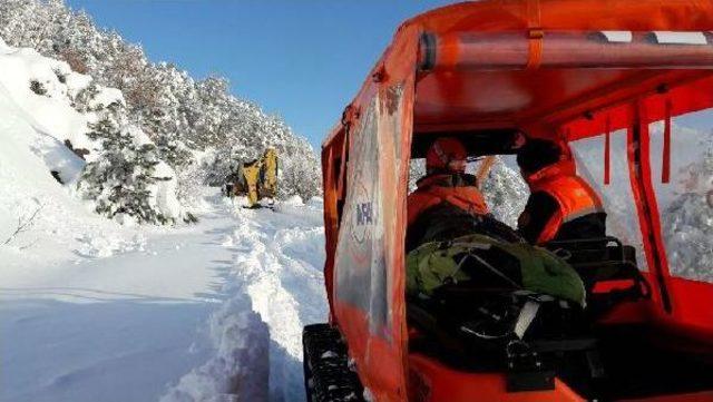 Bursa da Karda Mahsur Kalan Bek&ccedil;i 5 Saatlik Operasyonla Kurtarıldı 3