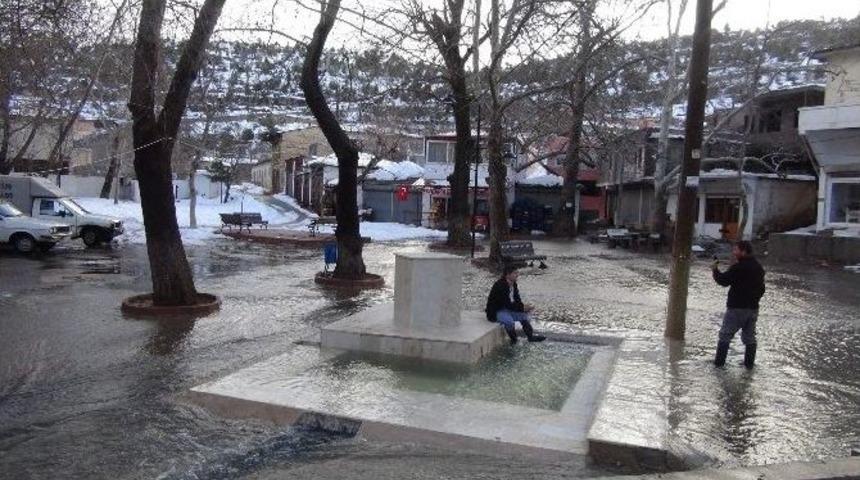 Silifkeli &Ccedil;ift&ccedil;iler İ&ccedil;in Kar, Beyaz Berekete D&ouml;n&uuml;şt&uuml;