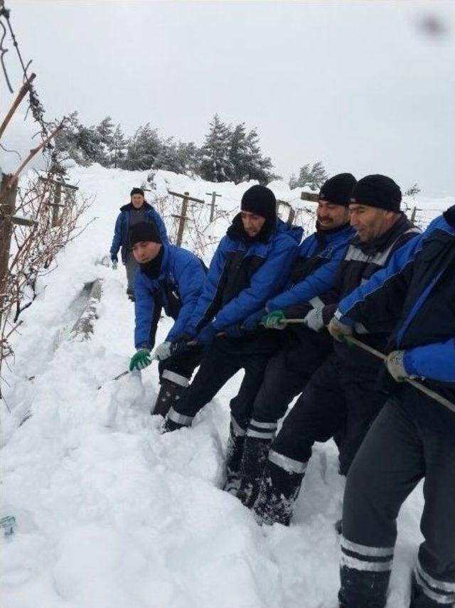 Kocaeli’de 212 Kişilik Ekip Elektrik Sorunu İle Mücadele Ediyor