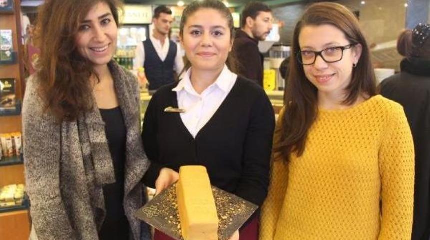 K&uuml;l&ccedil;e Altın Şeklinde Pasta