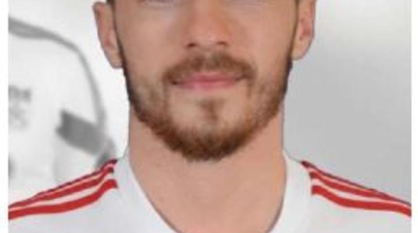 Sivasspor, G&ouml;khan S&uuml;zen'i Kadrosuna Kattı