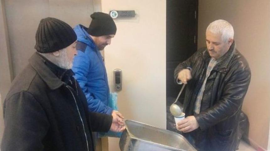 Sel Mağdurlarına 3 &Ouml;ğ&uuml;n Yemek