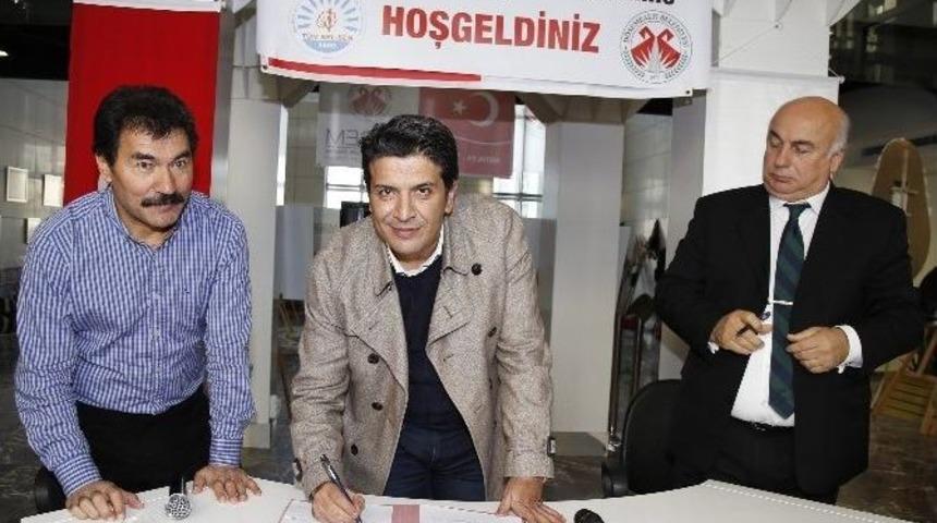 D&ouml;şemealtı Belediyesi&rsquo;nde Toplu İş S&ouml;zleşmesi Sevinci