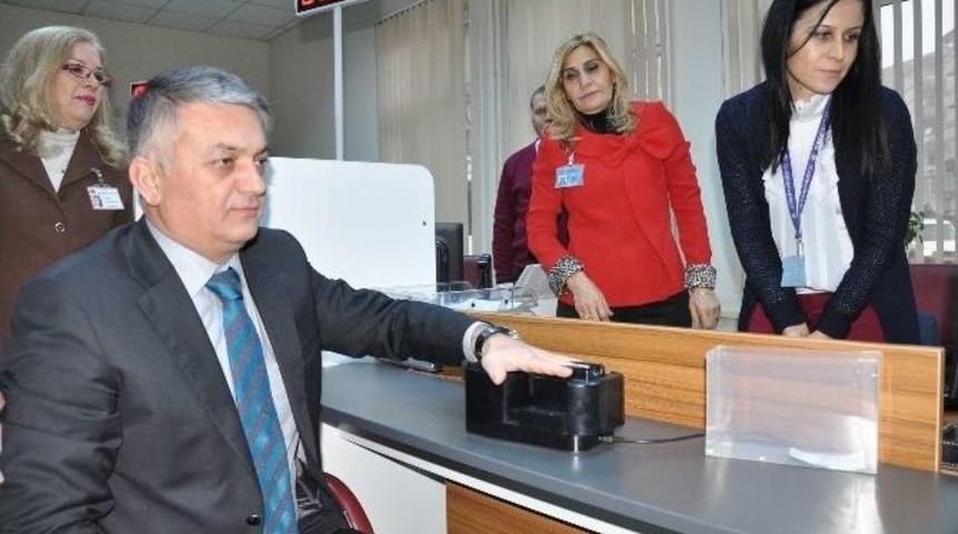 Balıkesir Valisi Ersin Yazıcı Yeni Kimlik Başvurusu Yaptı