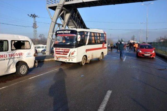 Bartın'da 19 Araç Birbirine Girdi: 5 Yaralı