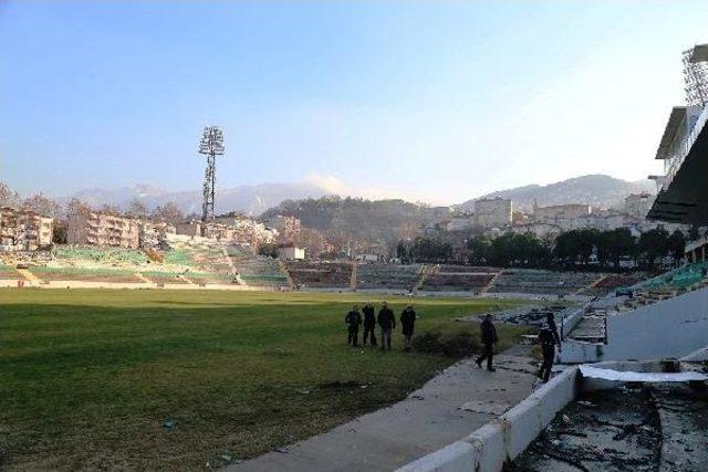 Bursa Atatürk Stadyumu 15 Bin Kapasiteli Amfitiyatro Oluyor