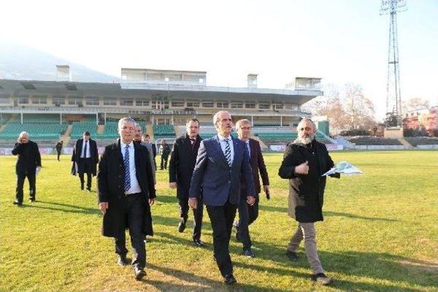 Bursa Atatürk Stadyumu 15 Bin Kapasiteli Amfitiyatro Oluyor