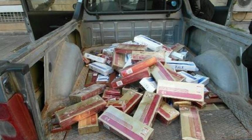 Kamyonetin Gizli B&ouml;lmesinde Ka&ccedil;ak Sigara Ele Ge&ccedil;irildi