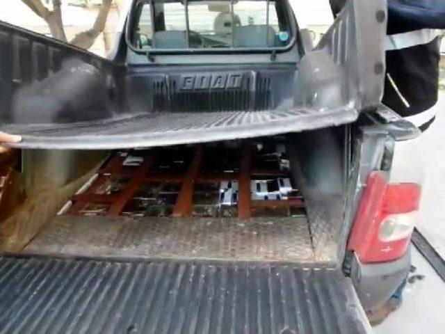 Kamyonetin Gizli Bölmesinde Kaçak Sigara Ele Geçirildi 1