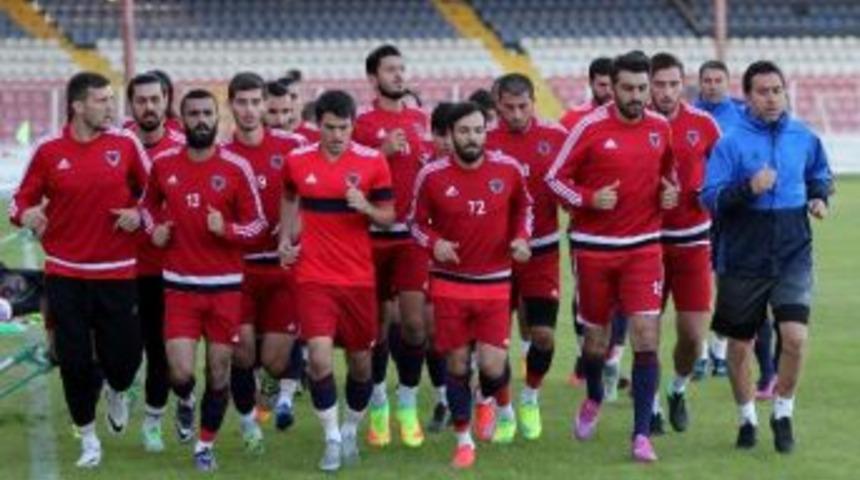 Mersin İdmanyurdu, Antalya&rsquo;da &Ccedil;alışmalarını S&uuml;rd&uuml;r&uuml;yor