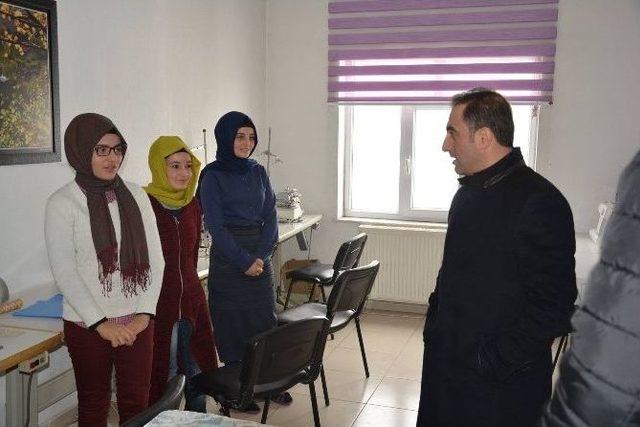 Kaymakam Alibeyoğlu, Aile Destek Merkezini Ziyaret Etti