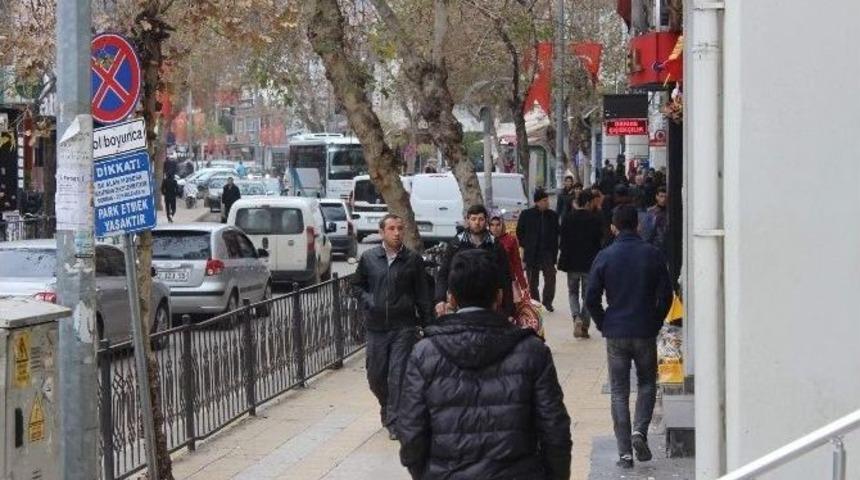 Vatandaşlar Ter&ouml;r Olaylarına Tepki G&ouml;stererek Barış İstedi