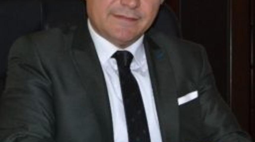 &Uuml;nal: &ldquo;t&uuml;rkiye B&ouml;l&uuml;nemez&rdquo;