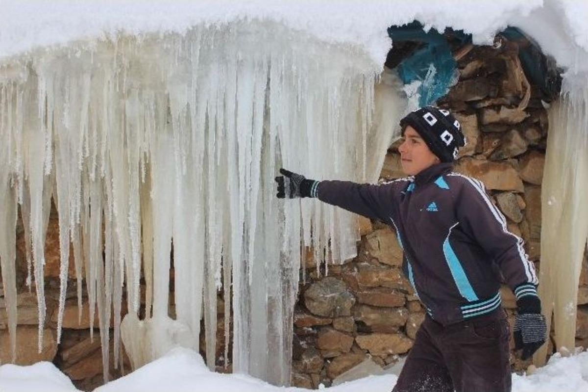 Muş&rsquo;ta Soğuk Hava Etkili Oluyor