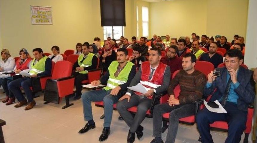 Besni&rsquo;de Masa Başı Deprem Tatbikatı Ger&ccedil;ekleştirildi