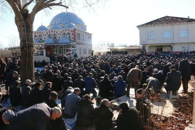 Kazada Ölen Emekli Hafız Son Yolculuğuna Uğurlandı