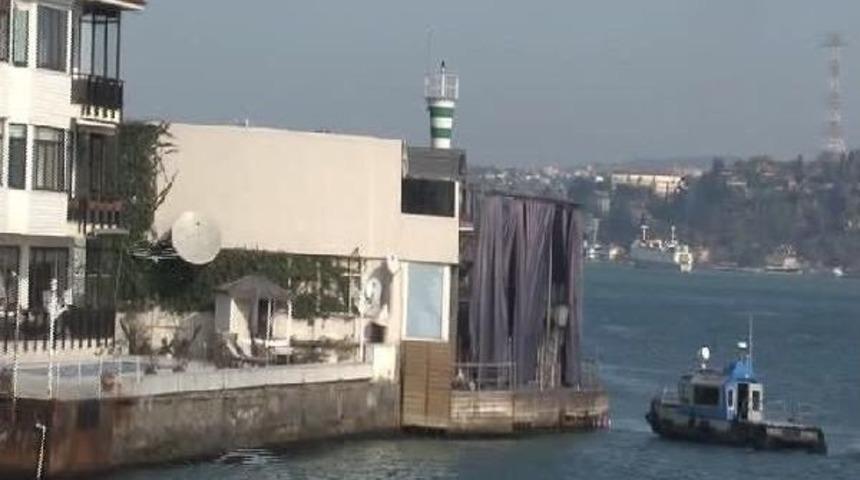 Reina, Boğaz'dan Tekneyle B&ouml;yle G&ouml;r&uuml;nt&uuml;lendi