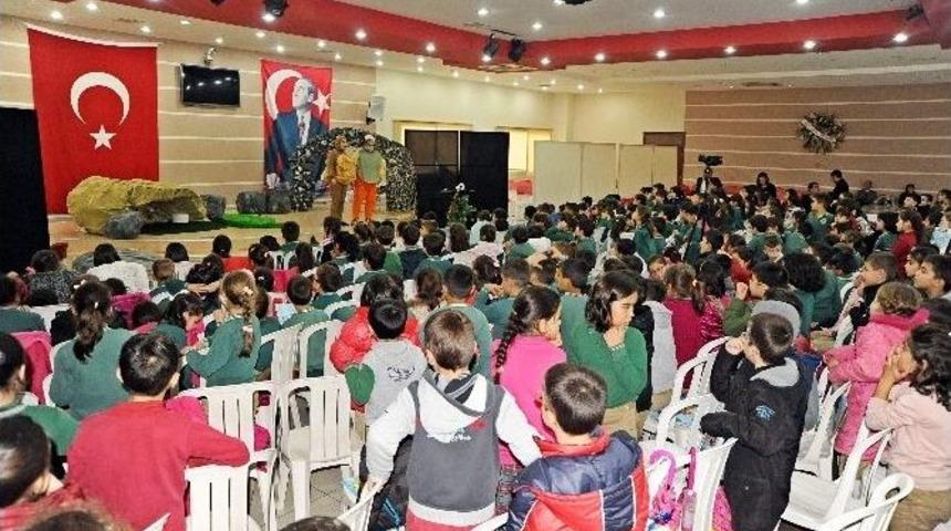 B&uuml;y&uuml;kşehir Belediyesi Şehir Tiyatrosu Bir Ayda 5 Bin İzleyiciye Ulaştı