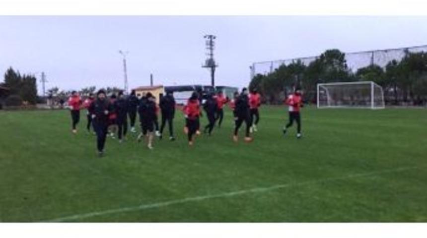 Altınova Belediyespor Antalya Kampında