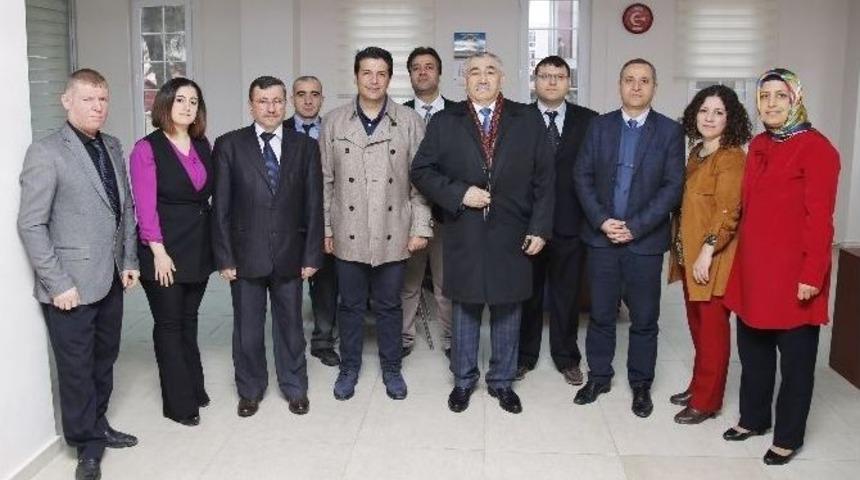 D&ouml;şemealtı&rsquo;nda &Ccedil;ipli Kimlik Kartlarının Dağıtımı Başladı