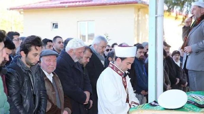 Kazada &Ouml;len &Uuml;niversiteli Murathan Toprağa Verildi